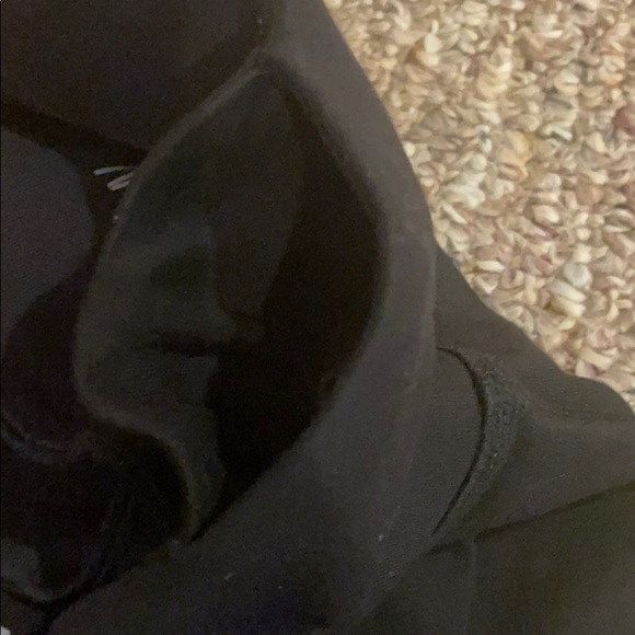 Women’s Pink Yoga Victoria Secret Capri Leggings - Picture 5 of 5